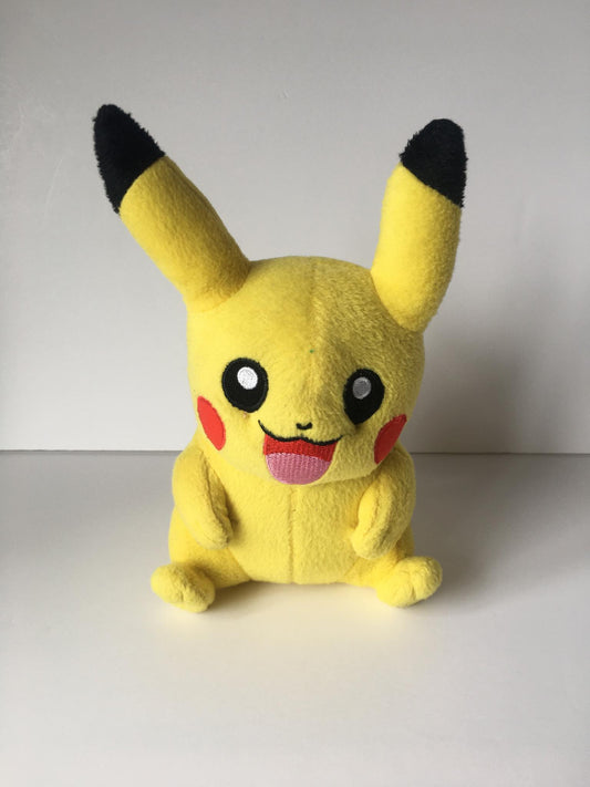Pokemon Pikachu Plush Tomy Preowned